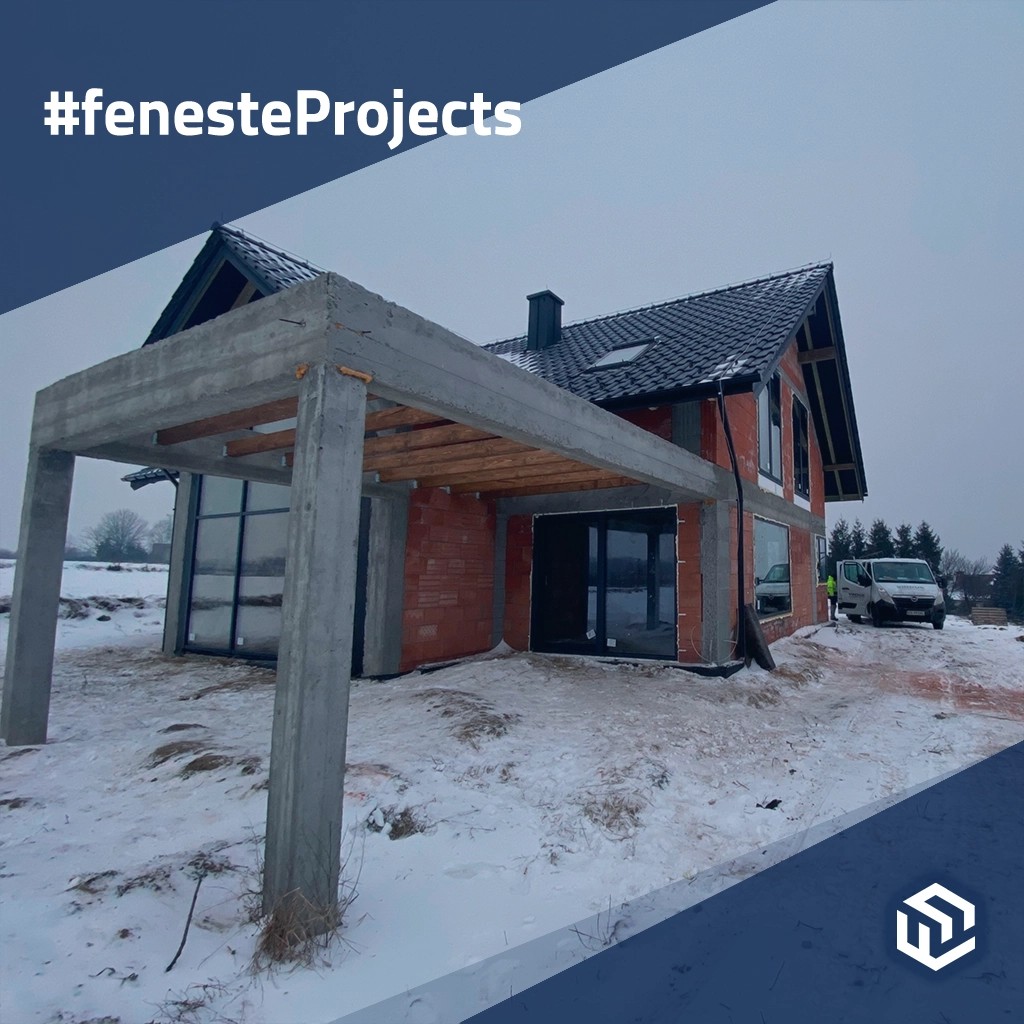 Haus mit großer Terrasse und Panoramaverglasung projekte fensterprofile aluminium aliplast genesis-75 