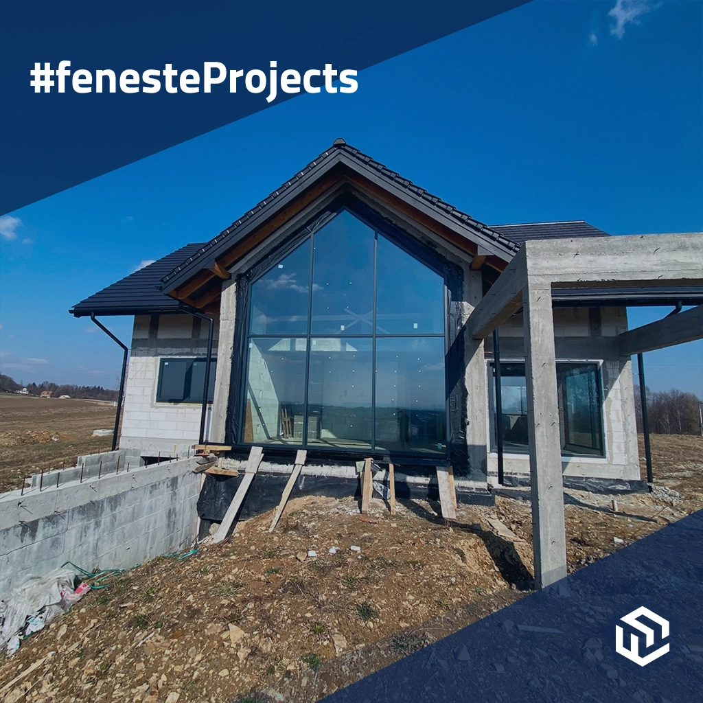 Modernes Haus mit großzügiger Dreiecksverglasung projekte fensterprofile pvc aluplast ideal-8000 