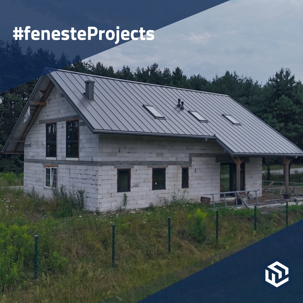 Haus mit Waldblick aus dem SMART-SLIDE-Fenster und funktioneller Garage 🎥. projekte fensterfarben gealan anthrazit-einfarbig-2  